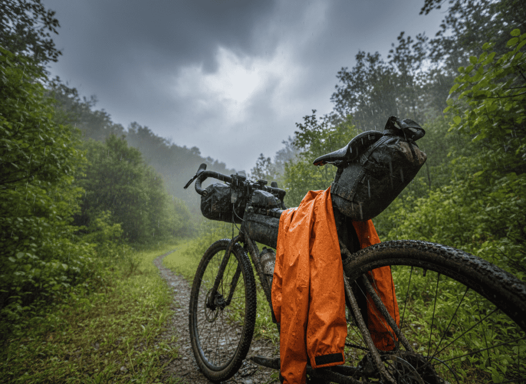 Regenjacke Bikepacking – Schutz bei Schlechtwetter