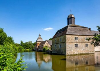 Schloss Westerwinkel in Ascheberg liegt mitten im Münsterland (depositphotos.com)