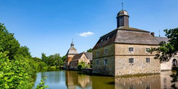 Schloss Westerwinkel in Ascheberg liegt mitten im Münsterland (depositphotos.com)