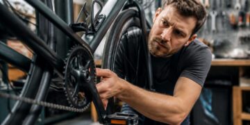 Fahrrad knackt beim Treten – Ursachen finden und Geräusche richtig beheben